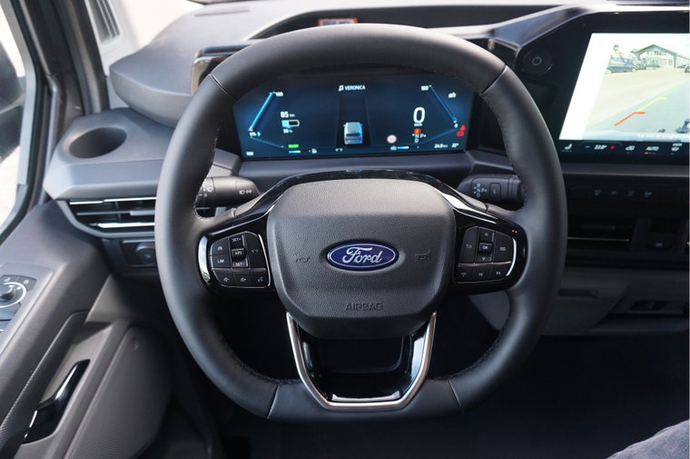 Vehicle Image 13