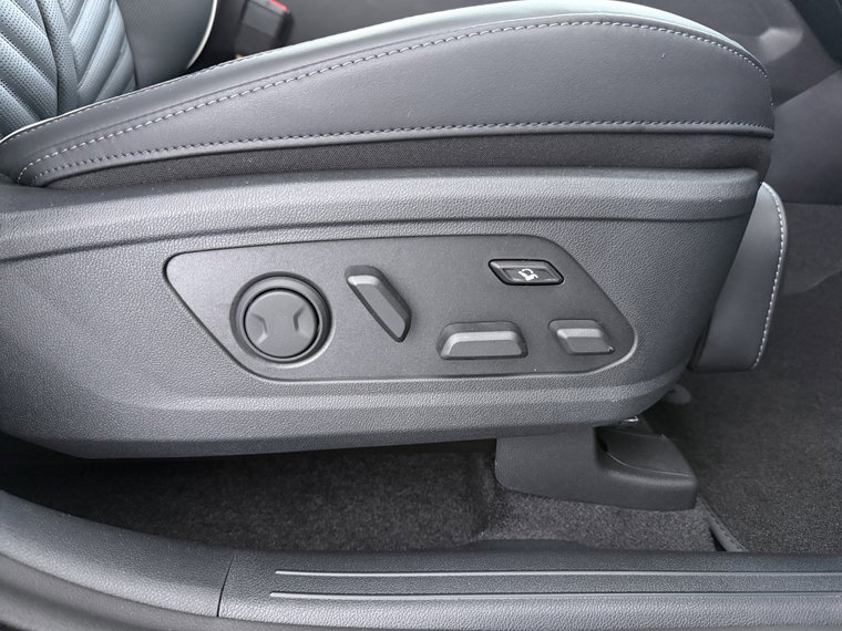 Vehicle Image 41