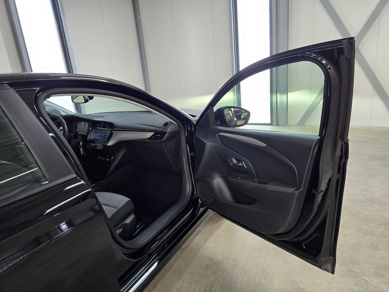 Vehicle Image 23