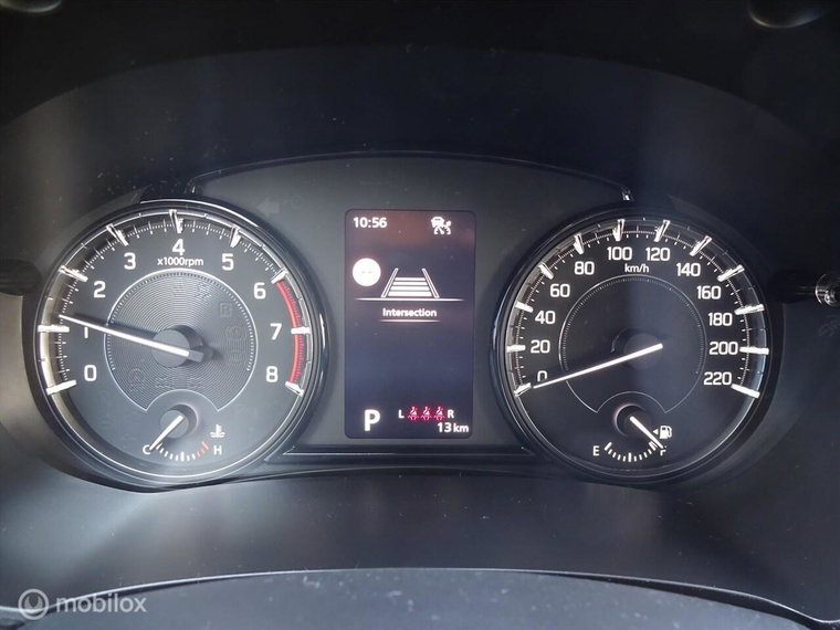 Vehicle Image 16