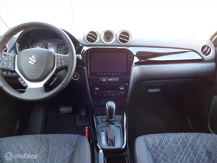 Vehicle Image 10