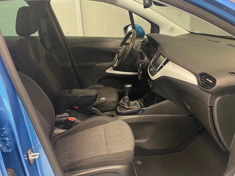 Vehicle Image 35