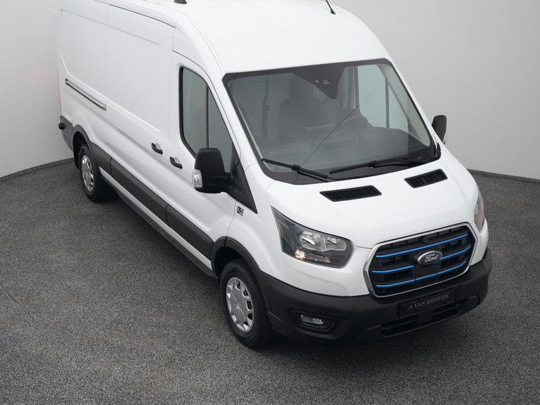 Vehicle Image 24