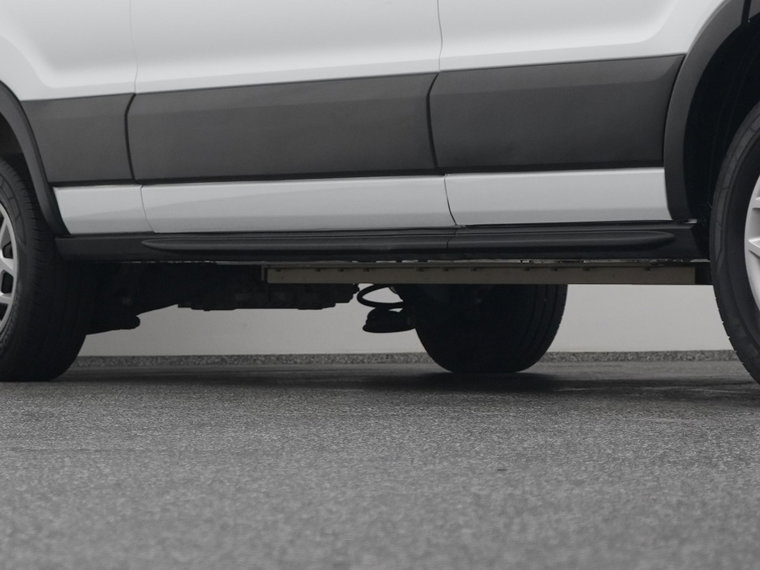 Vehicle Image 37