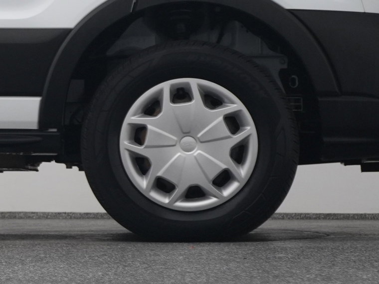 Vehicle Image 41