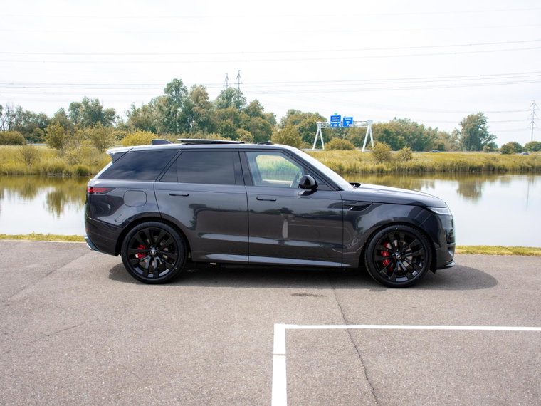 Vehicle Image 29