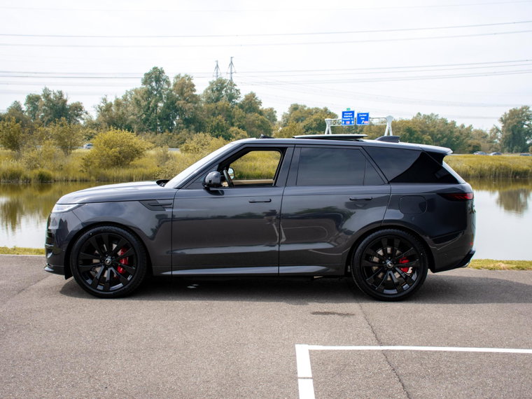Vehicle Image 30