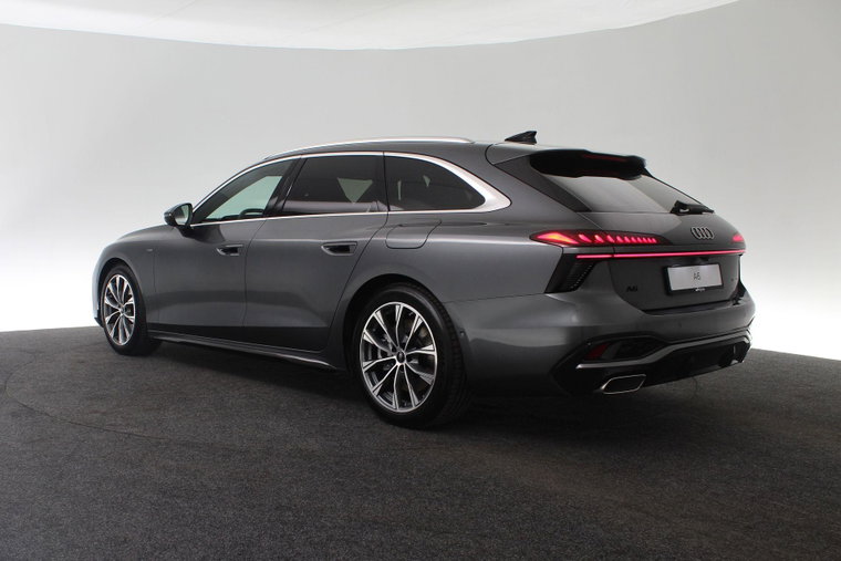 Vehicle Image 37
