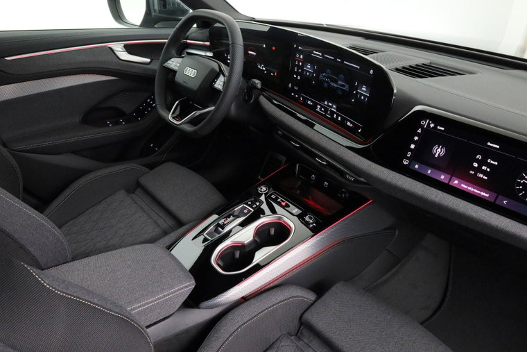 Vehicle Image 40