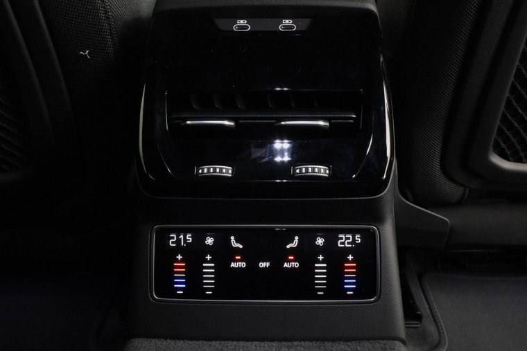 Vehicle Image 42