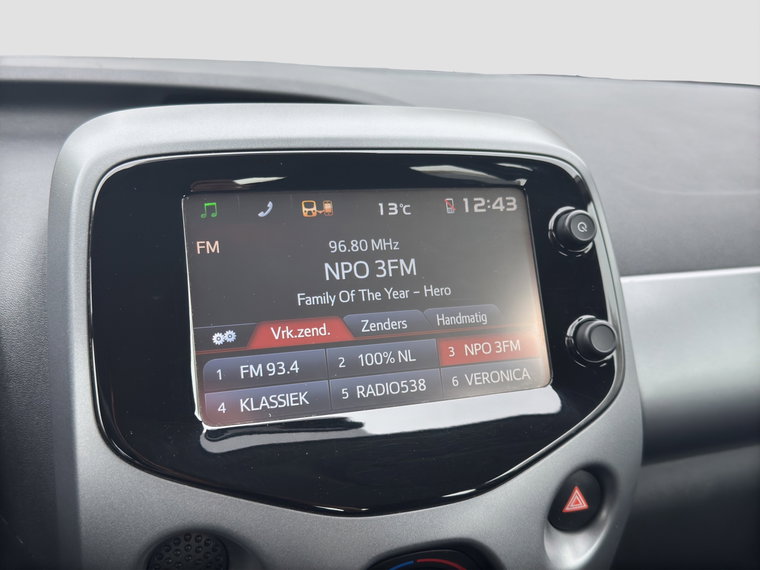 Vehicle Image 13