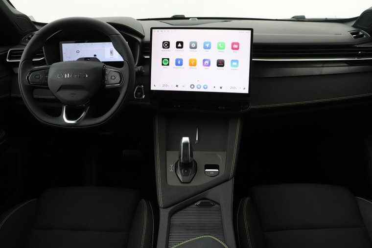Vehicle Image 4