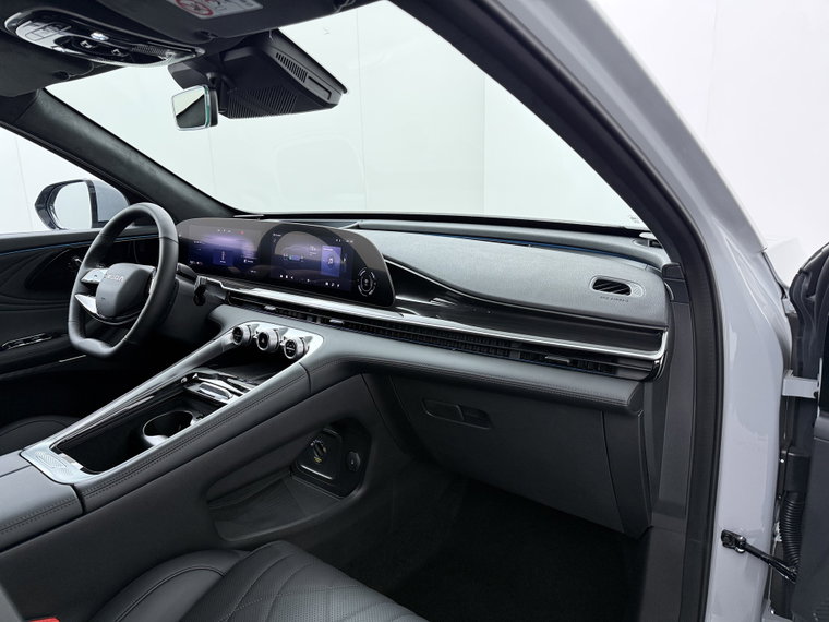 Vehicle Image 39