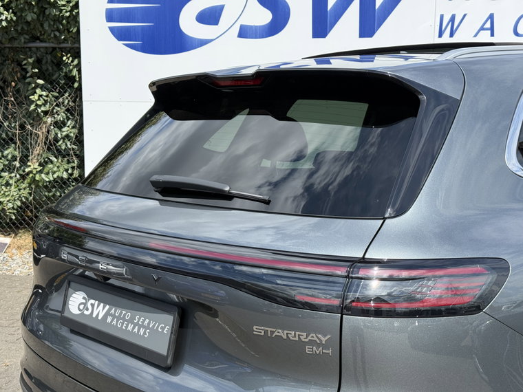Vehicle Image 33
