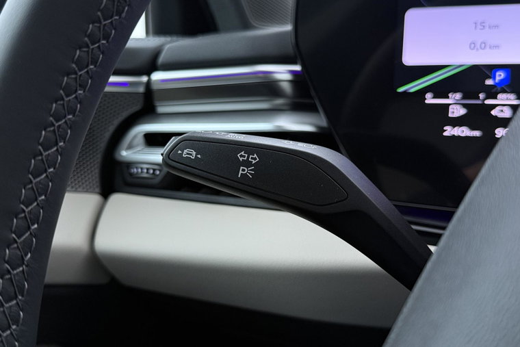 Vehicle Image 45