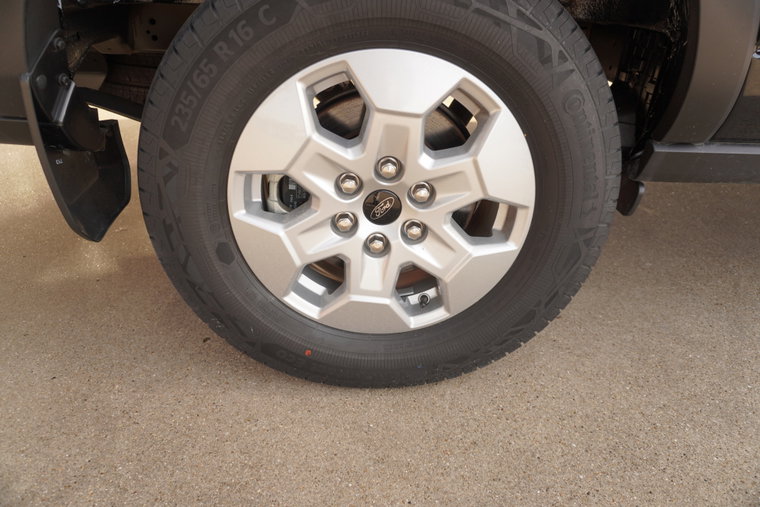 Vehicle Image 13