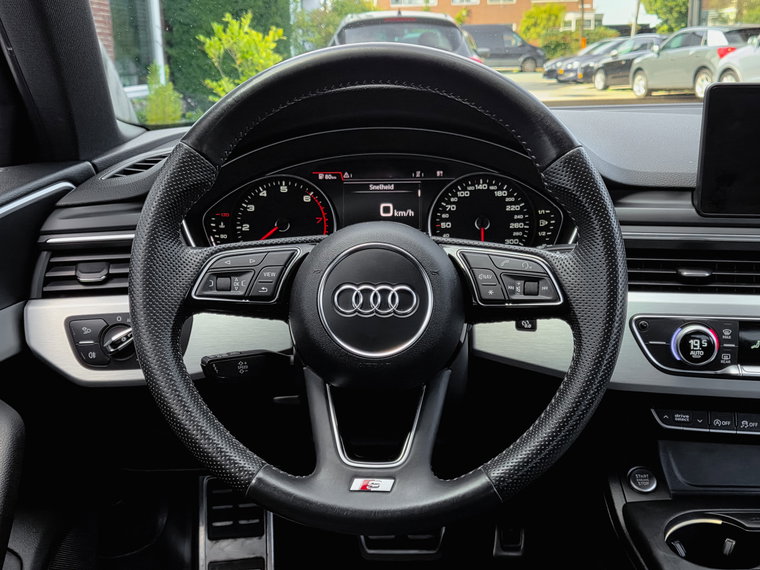 Vehicle Image 38