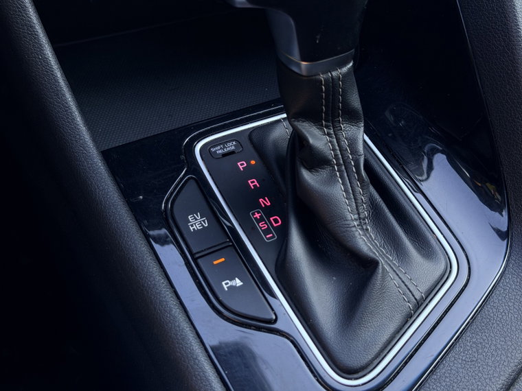 Vehicle Image 22