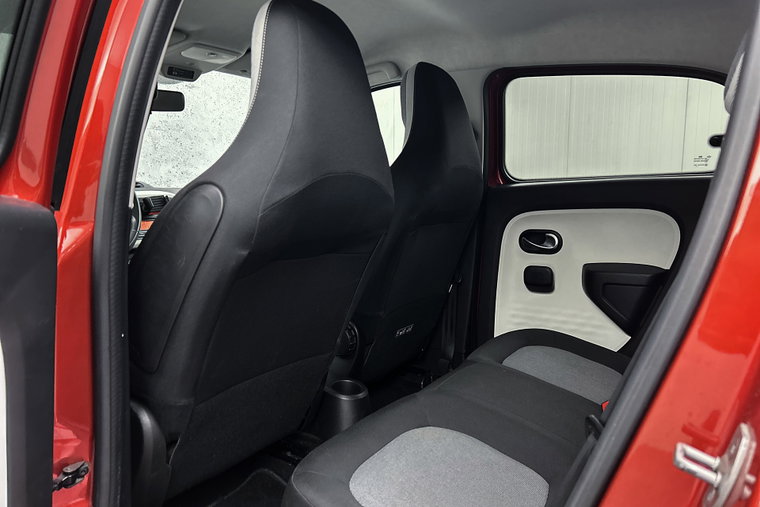 Vehicle Image 15