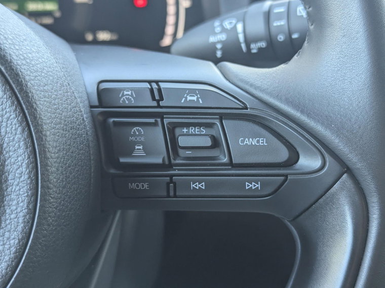 Vehicle Image 24