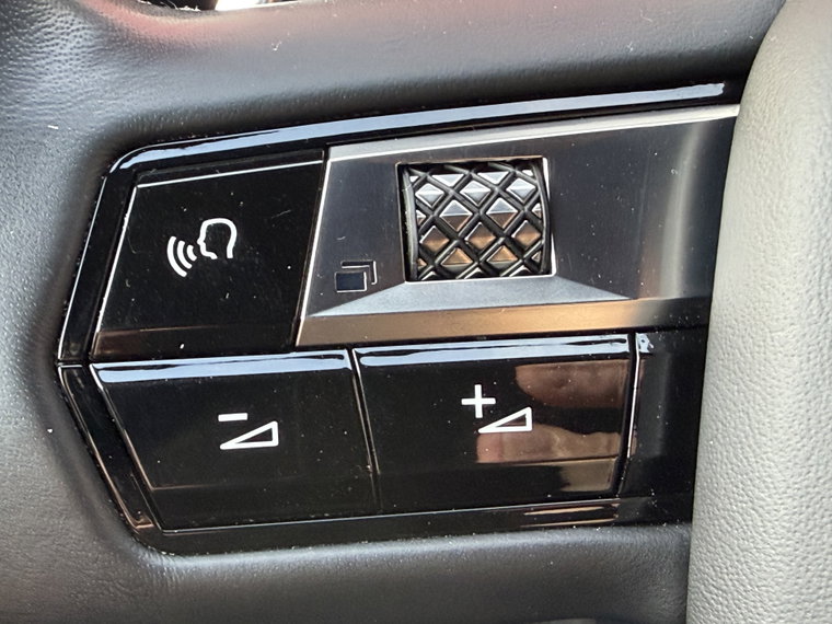 Vehicle Image 28