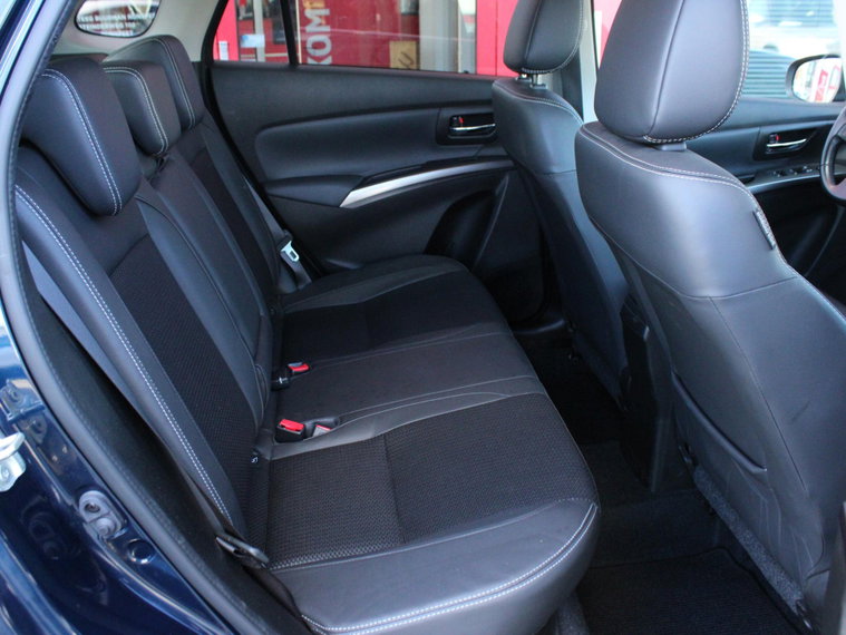 Vehicle Image 18