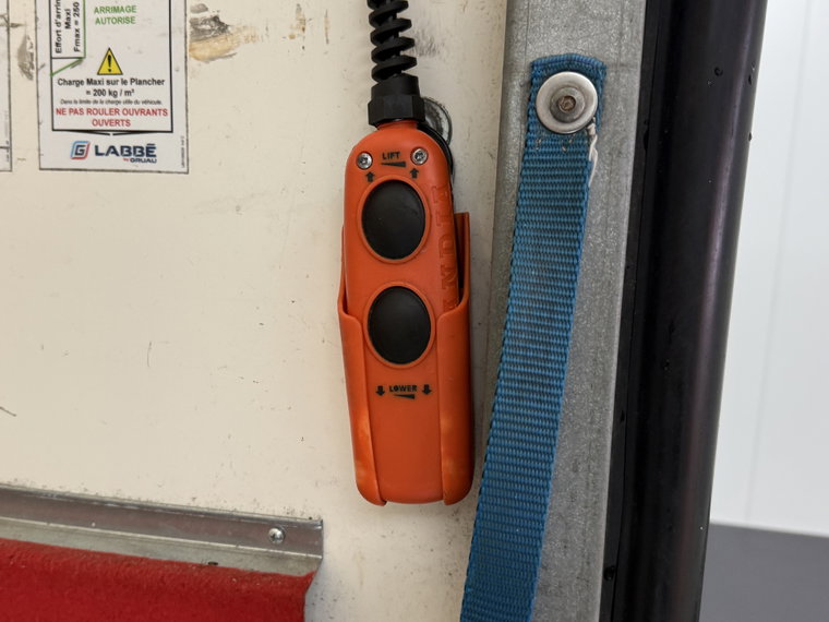 Vehicle Image 22