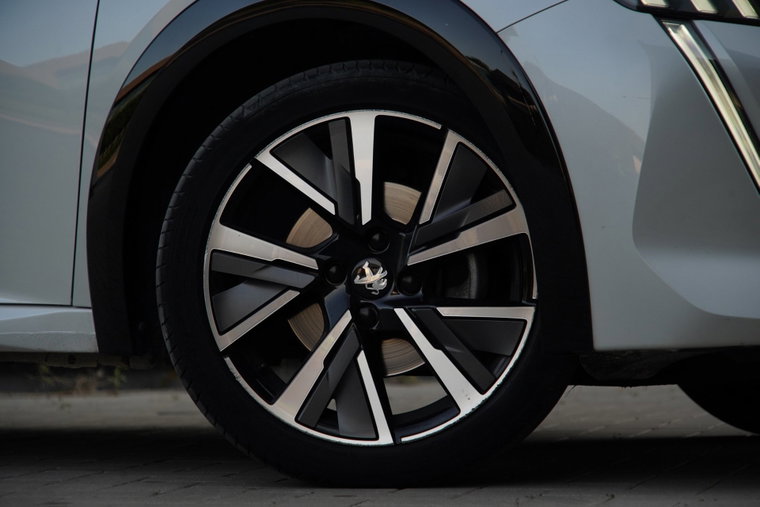 Vehicle Image 20
