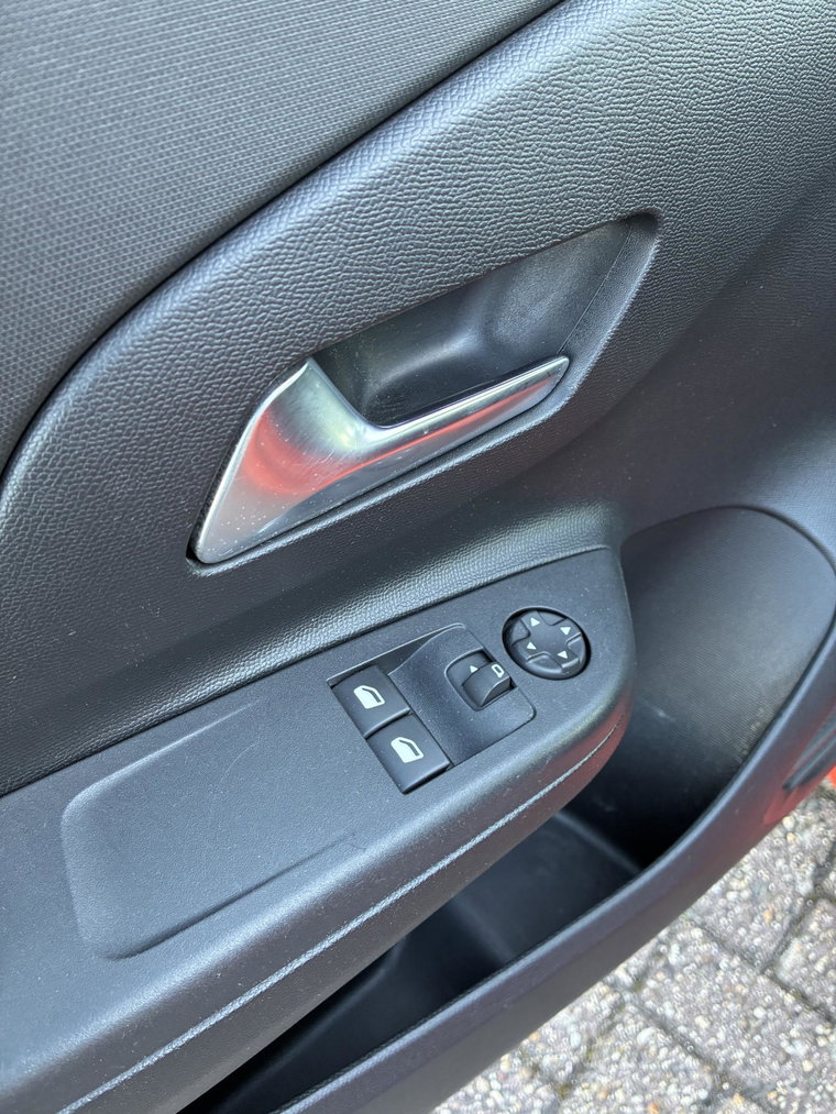 Vehicle Image 24