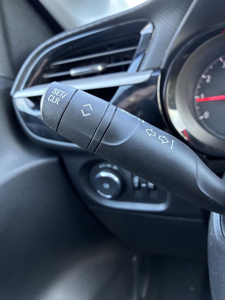 Vehicle Image 27
