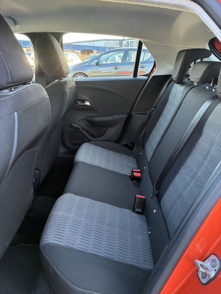 Vehicle Image 38