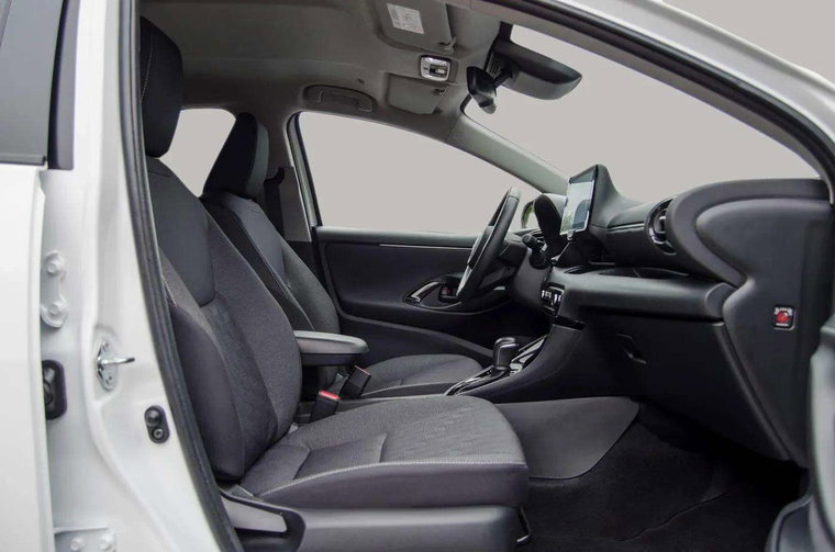 Vehicle Image 12