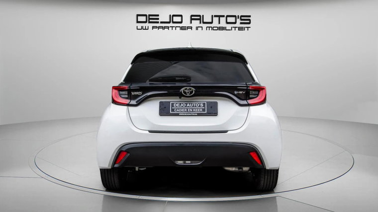 Vehicle Image 8