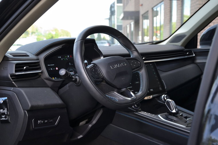 Vehicle Image 7