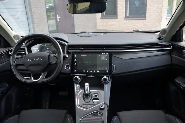 Vehicle Image 9
