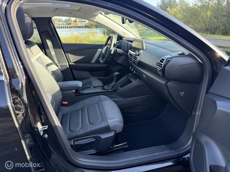 Vehicle Image 35