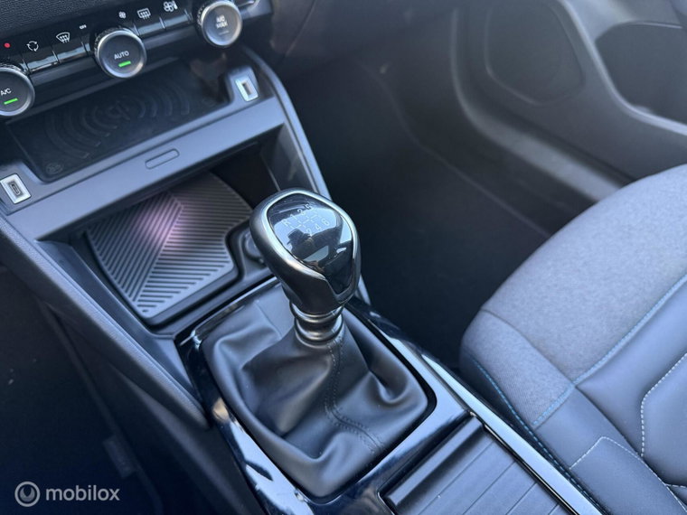 Vehicle Image 37
