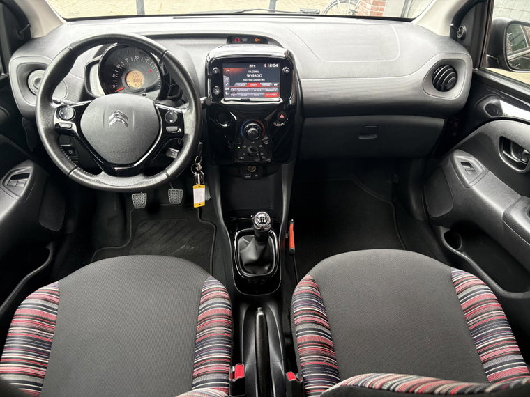 Vehicle Image 13