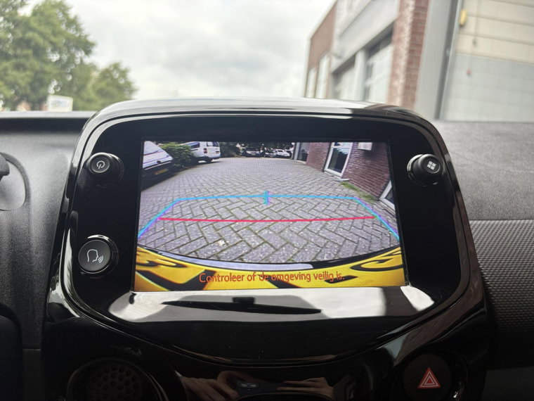 Vehicle Image 35