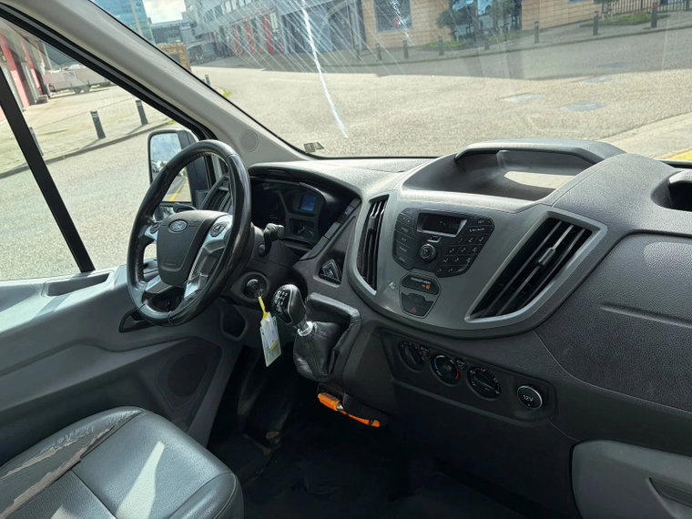 Vehicle Image 8