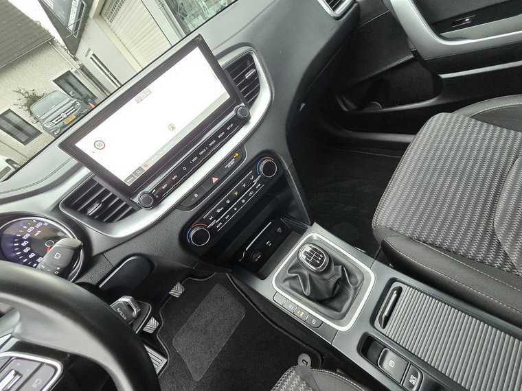 Vehicle Image 18