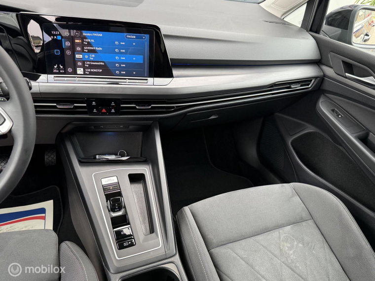 Vehicle Image 37