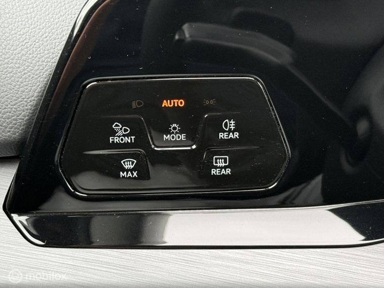 Vehicle Image 47