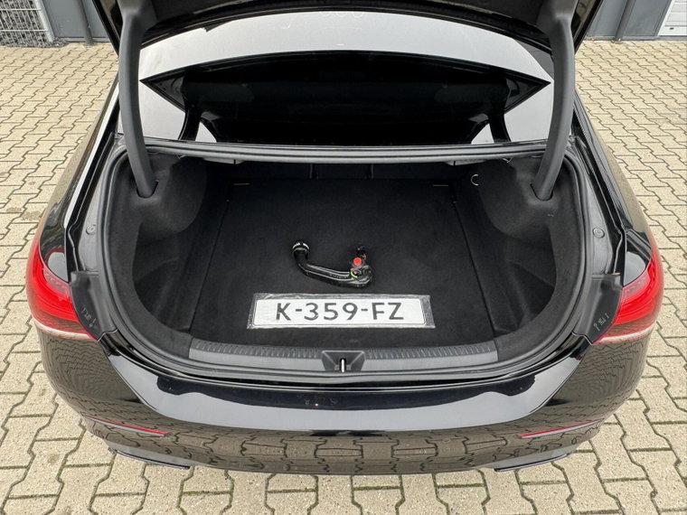 Vehicle Image 43