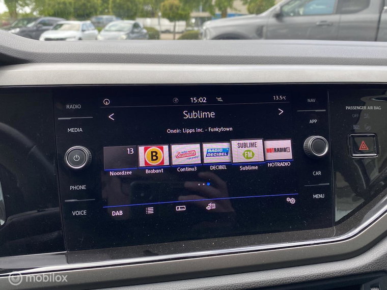 Vehicle Image 11
