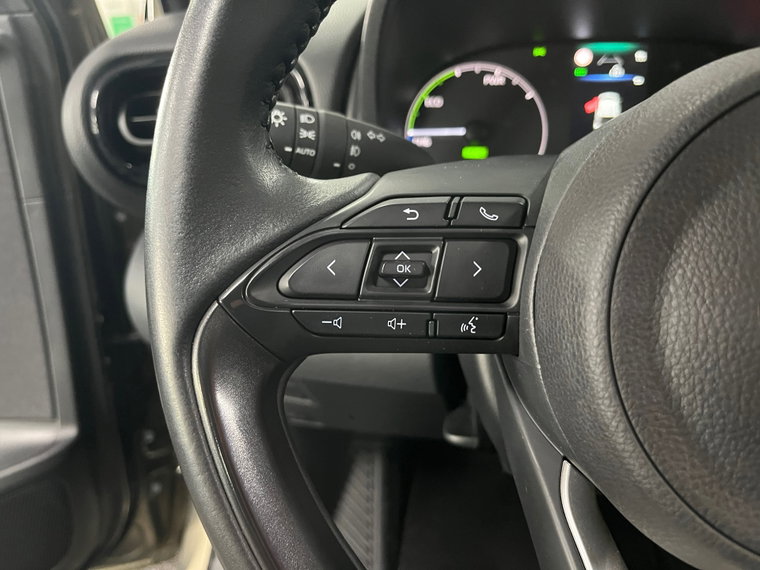 Vehicle Image 23