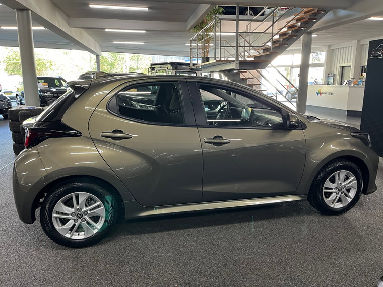Vehicle Image 7