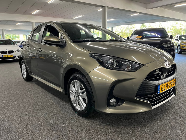 Vehicle Image 8