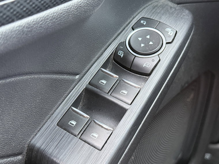 Vehicle Image 27