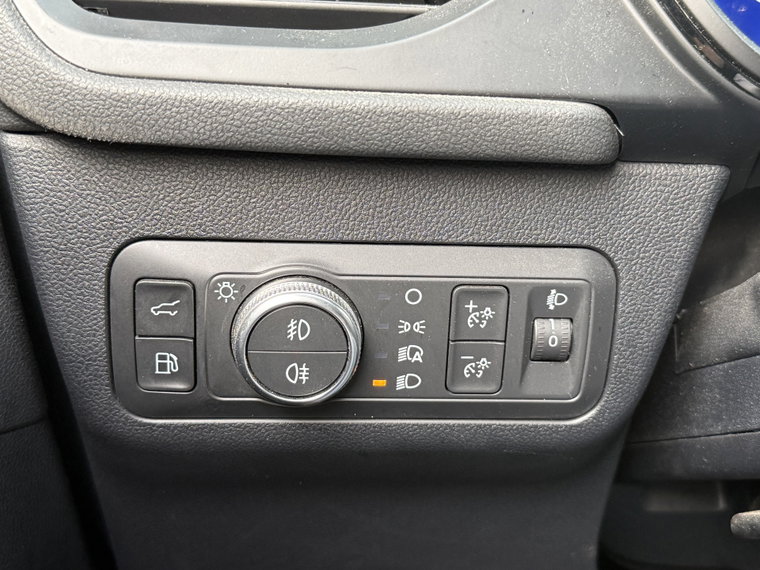 Vehicle Image 28